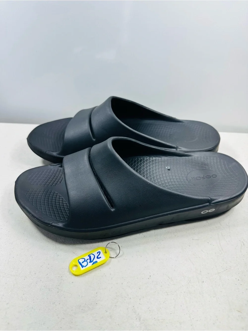 OOFOS OOriginal Slide Slip-On M12-W14 Sandals - Black